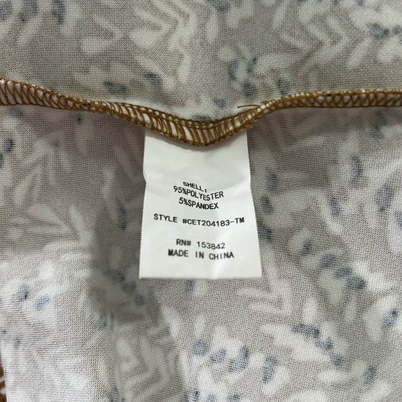 MELLODAY: NWOT Women’s brown round neckline blouse with white and black. Size M - Picture 15 of 15